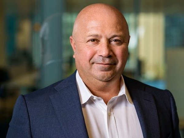 Veon gets green light for shares sale