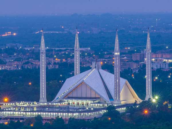 Tax burden for Pakistan’s telecoms sector to be reduced